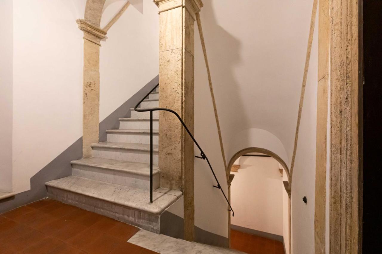רומא Toniolo Two Bedroom Two Bath מראה חיצוני תמונה