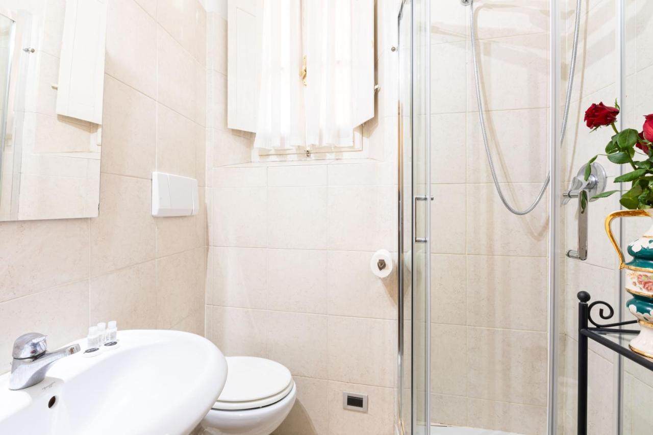 רומא Toniolo Two Bedroom Two Bath מראה חיצוני תמונה